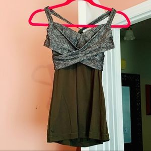 Lululemon tank size 2